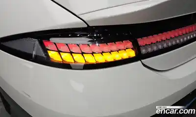 Hyundai Ioniq 6 2023 0.1 автомат (гидро), миниатюра 9
