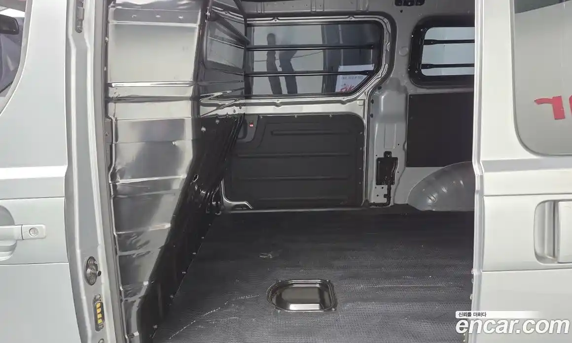 Hyundai Starex 2020 2.5 автомат (гидро), фото 12