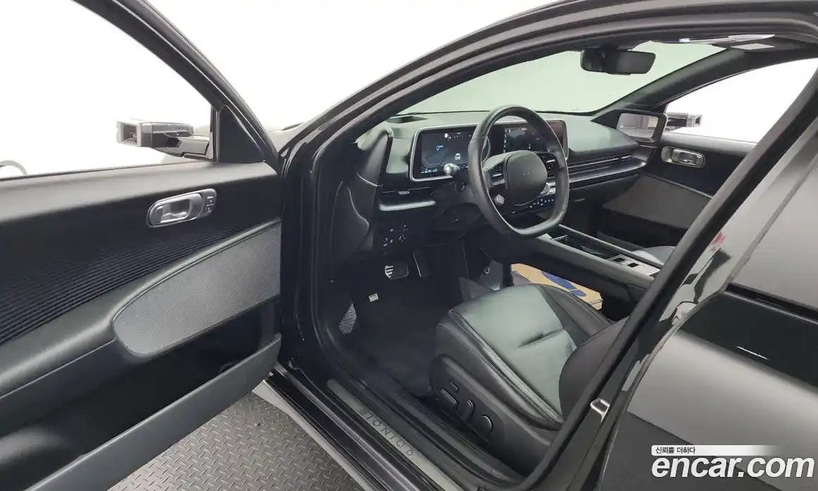 Hyundai Ioniq 6 2022 0.1 автомат (гидро), фото 13