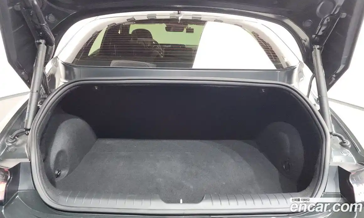 Hyundai Ioniq 6 2022 0.1 автомат (гидро), фото 26