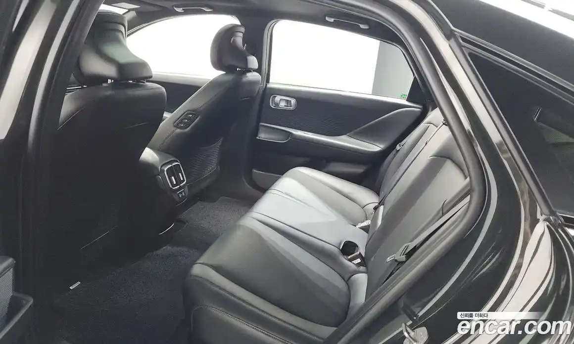 Hyundai Ioniq 6 2022 0.1 автомат (гидро), фото 28