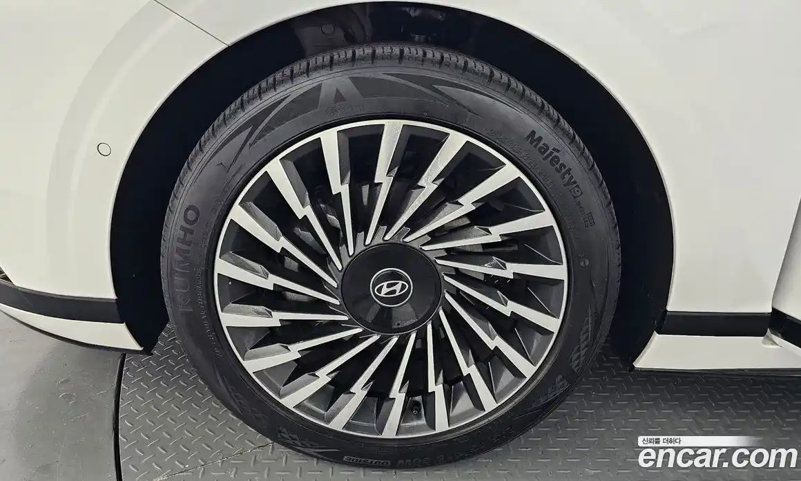 Hyundai Grandeur 2024 1.6 автомат (гидро), фото 5