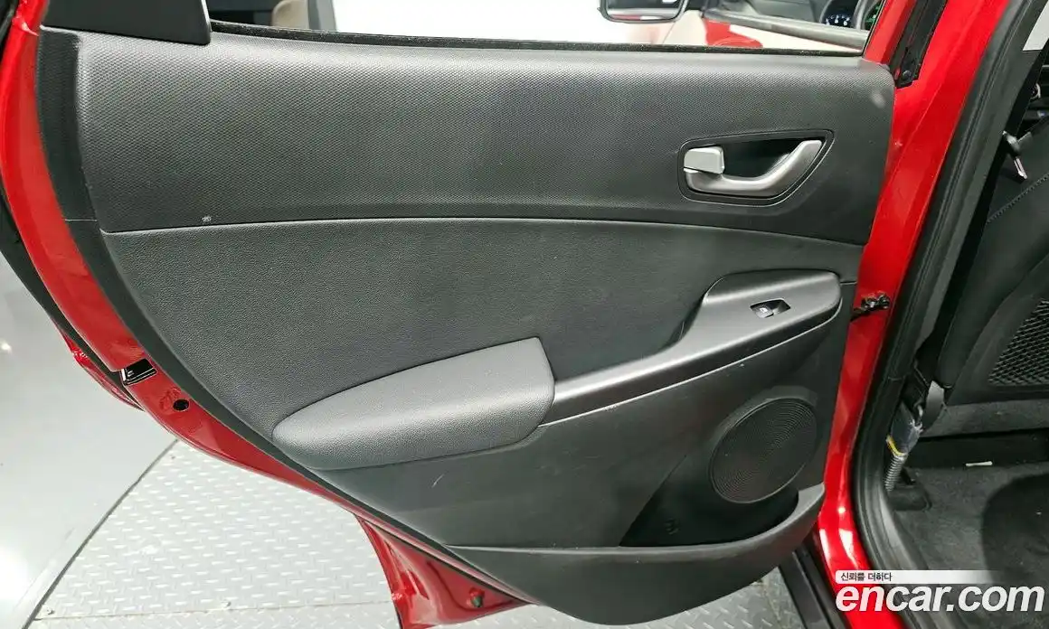 Hyundai Kona 2017 1.6 автомат (гидро), фото 14