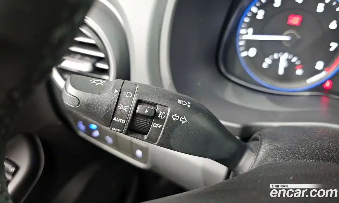 Hyundai Kona 2017 1.6 автомат (гидро), фото 29