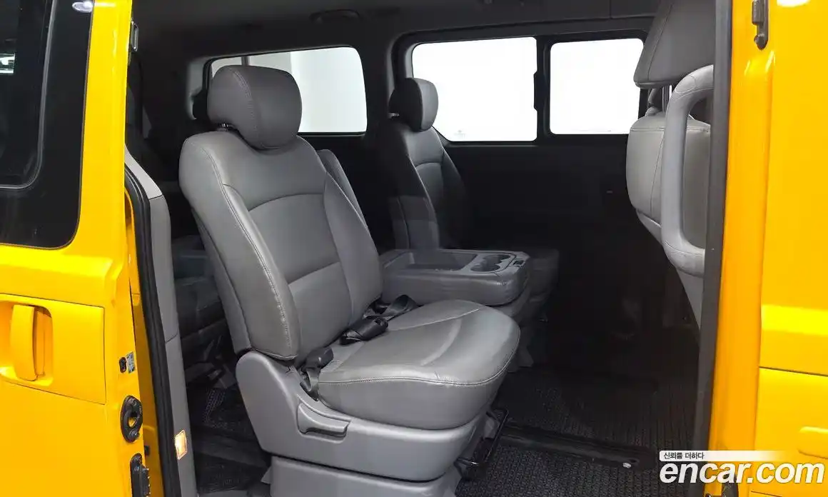 Hyundai Starex 2018 2.4 автомат (гидро), фото 18