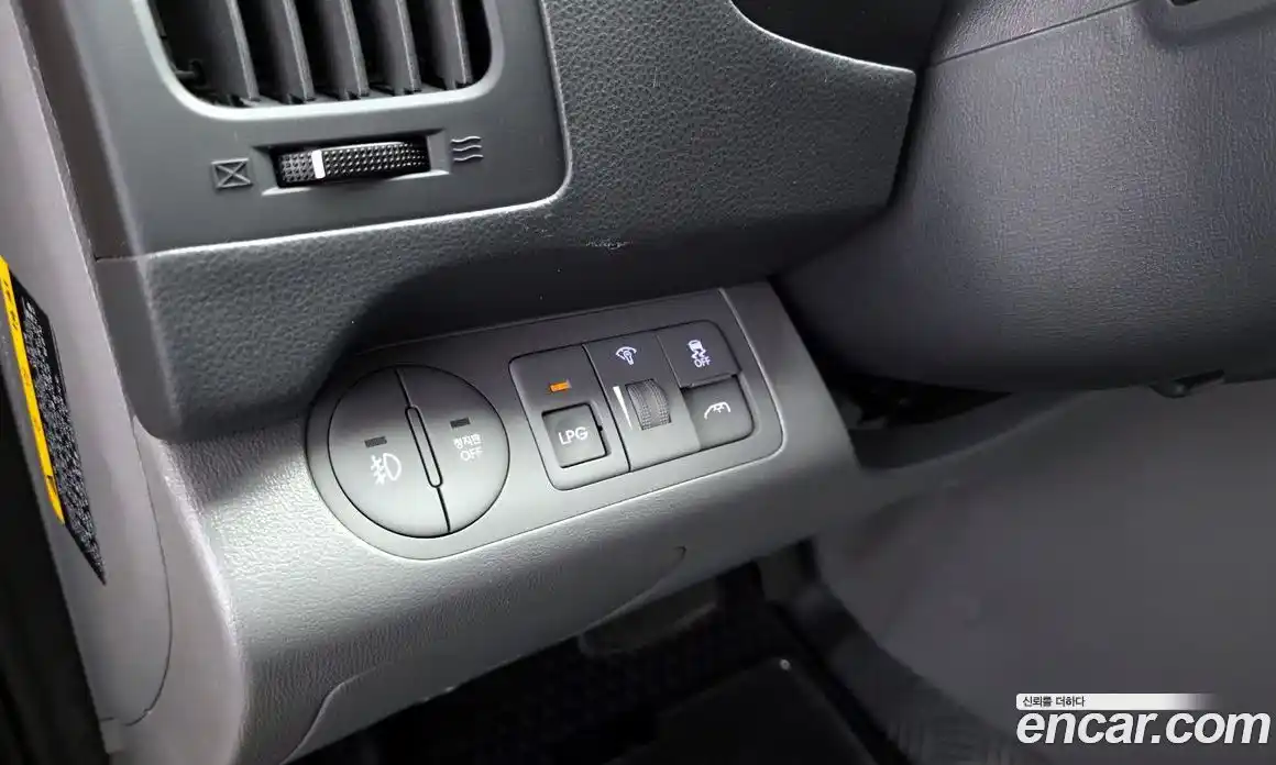 Hyundai Starex 2018 2.4 автомат (гидро), фото 29