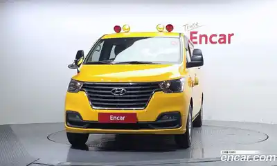 Hyundai Starex 2018 2.4 автомат (гидро), миниатюра 3