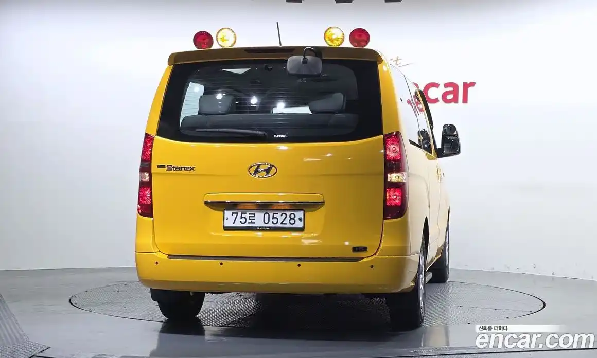 Hyundai Starex 2018 2.4 автомат (гидро), фото 4