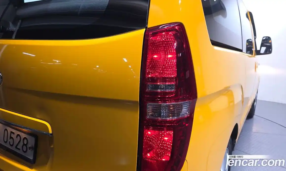 Hyundai Starex 2018 2.4 автомат (гидро), фото 9
