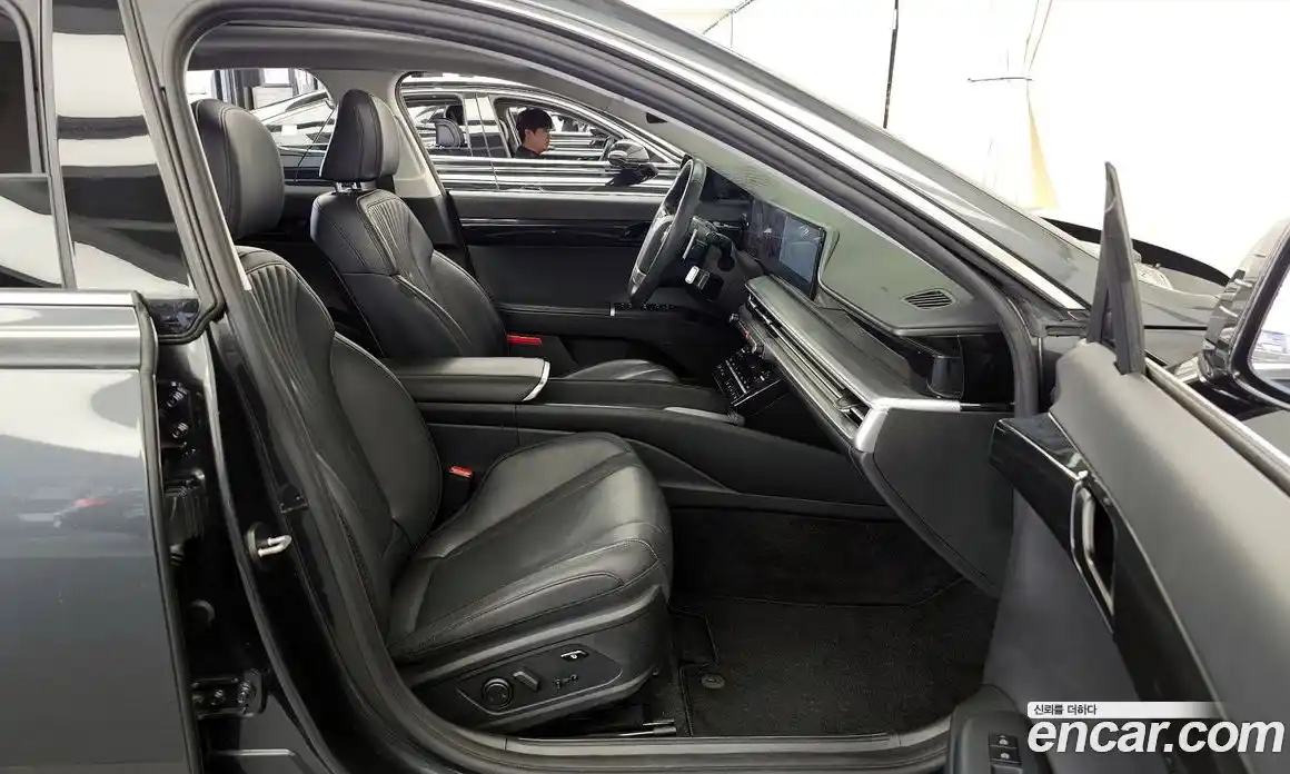 Hyundai Grandeur 2023 2.5 автомат (гидро), фото 17