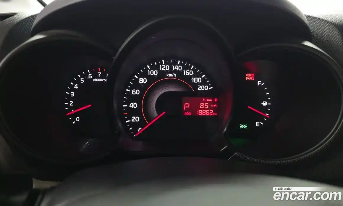 Kia Ray 2019 1.0 автомат (гидро), фото 11