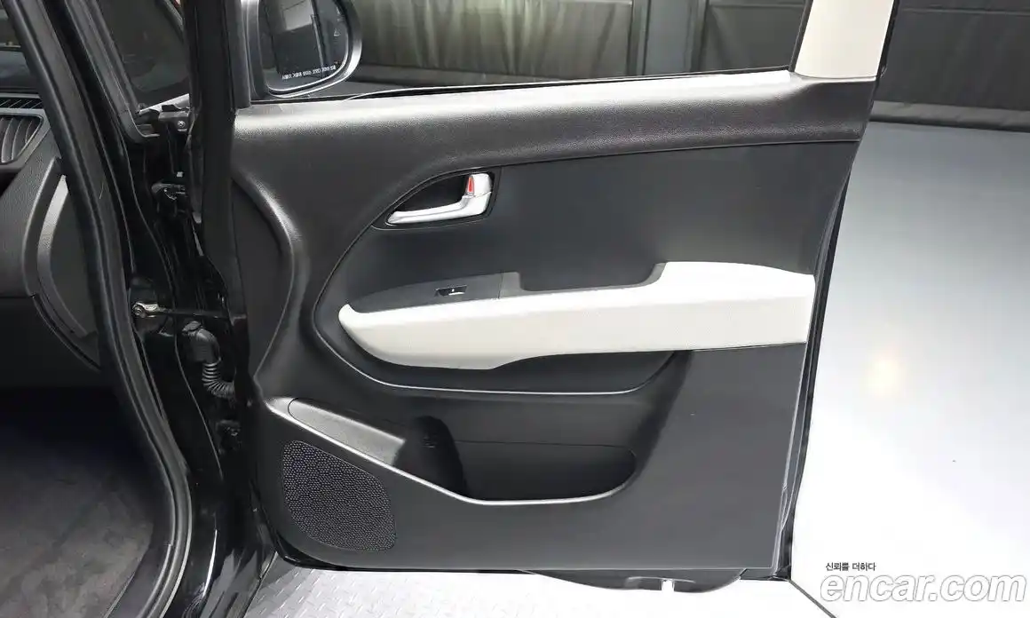 Kia Ray 2022 1.0 автомат (гидро), фото 15