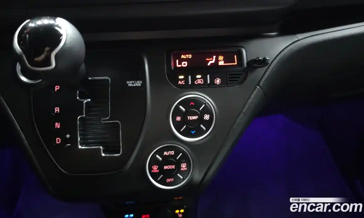Kia Ray 2022 1.0 автомат (гидро), фото 29
