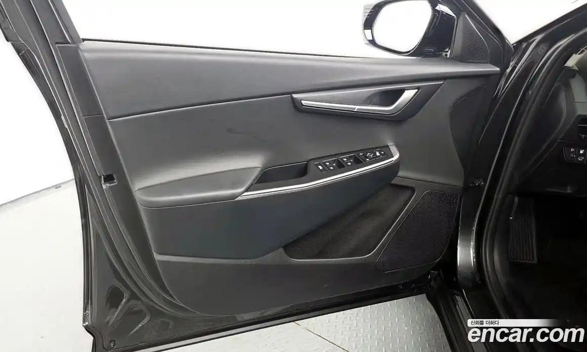 Kia EV6 2023 0.1 автомат (гидро), фото 14
