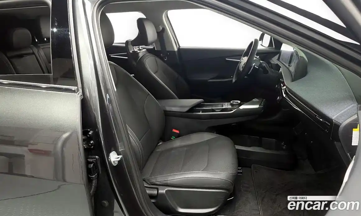Kia EV6 2023 0.1 автомат (гидро), фото 16
