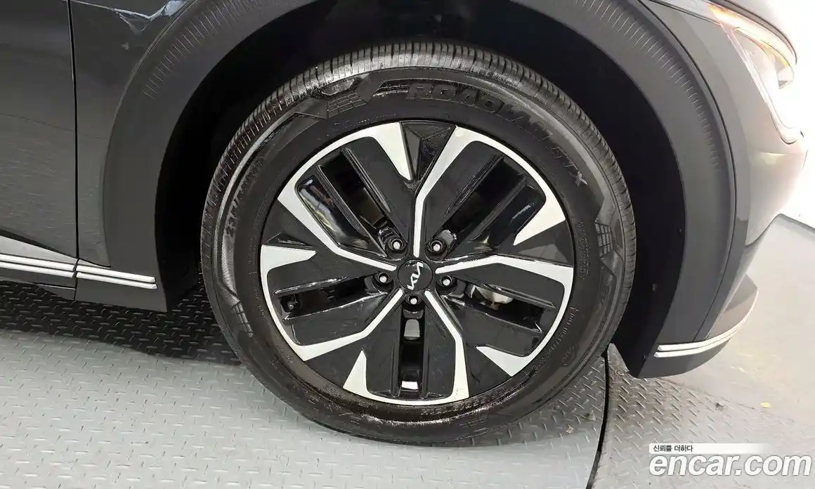 Kia EV6 2023 0.1 автомат (гидро), фото 7