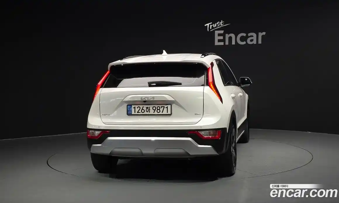 Kia Niro 2022 1.6 автомат (гидро), фото 4