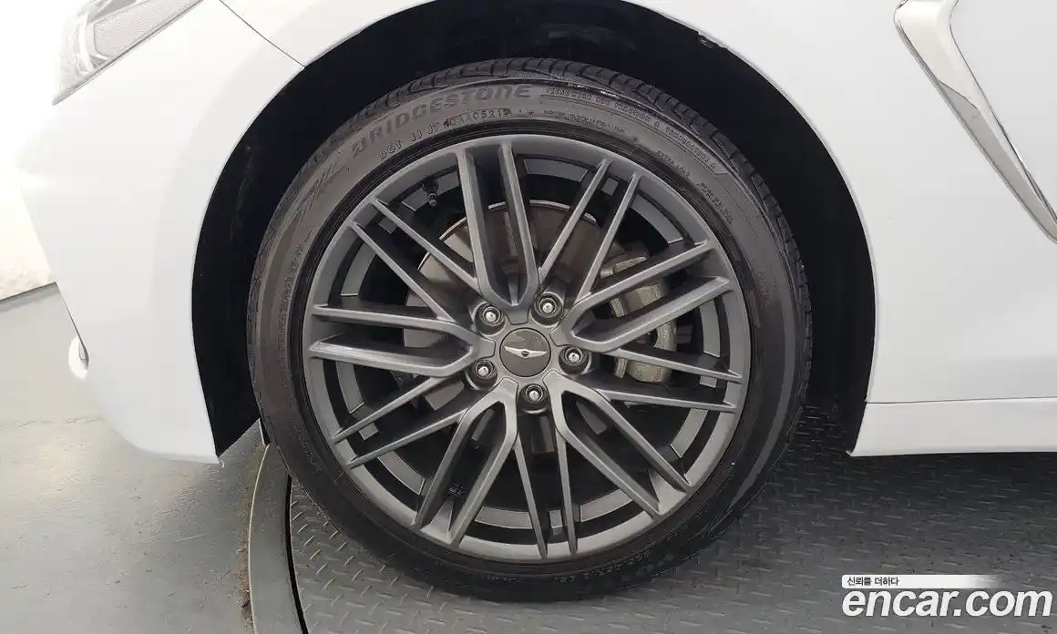 Genesis G70 2018 2.0 автомат (гидро), фото 5