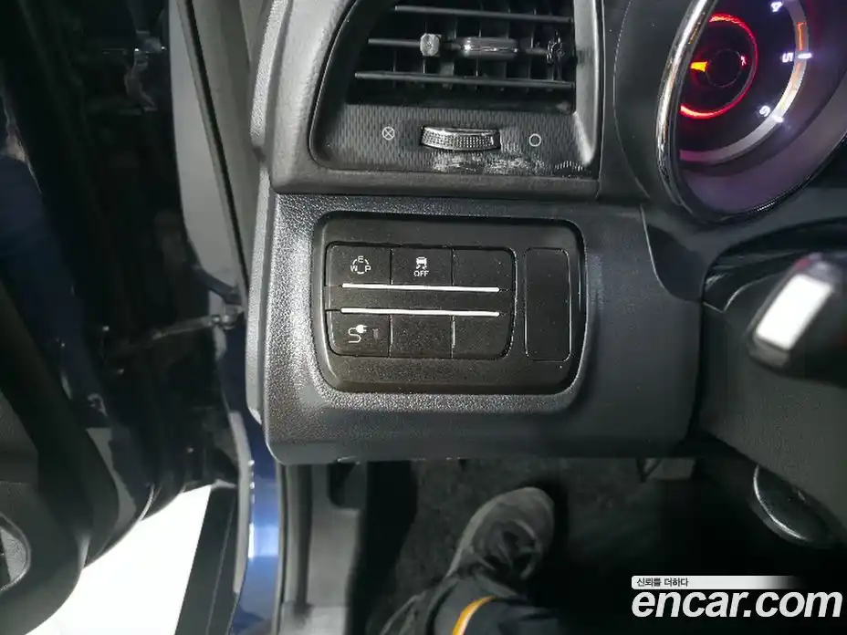 SsangYong TIBOLI 2017 1.6 автомат (гидро), фото 14