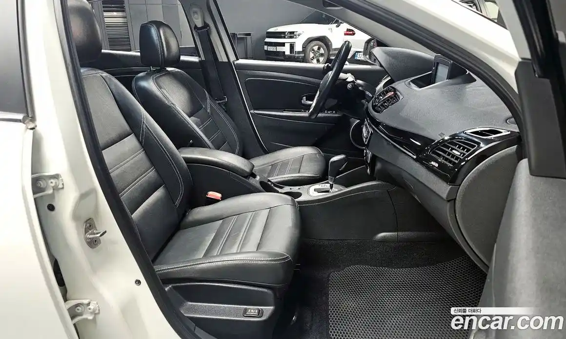 Renault SM3 2016 1.6 гидро, фото 16