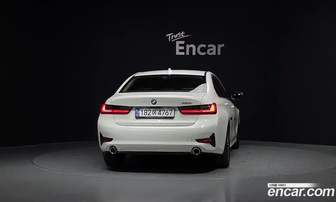 BMW 3 серия 2021 2.0 автомат (гидро), фото 4