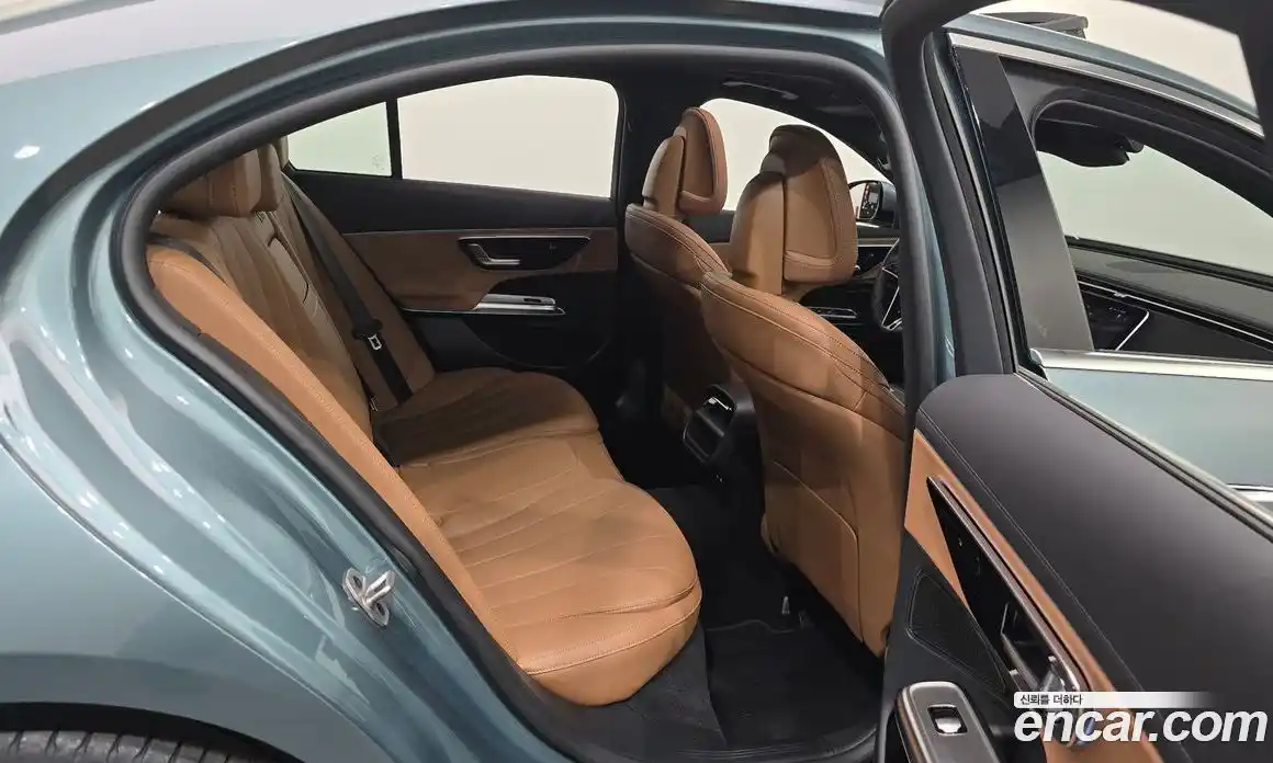 Mercedes-Benz E-Class 2025 2.0 гидро, фото 11