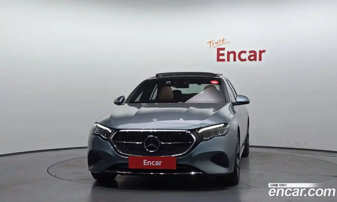 Mercedes-Benz E-Class 2025 2.0 гидро, фото 3