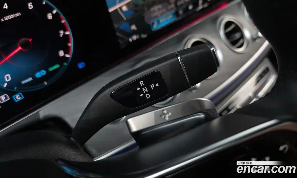 Mercedes-Benz E-Class 2022 2.0 гидро, фото 12