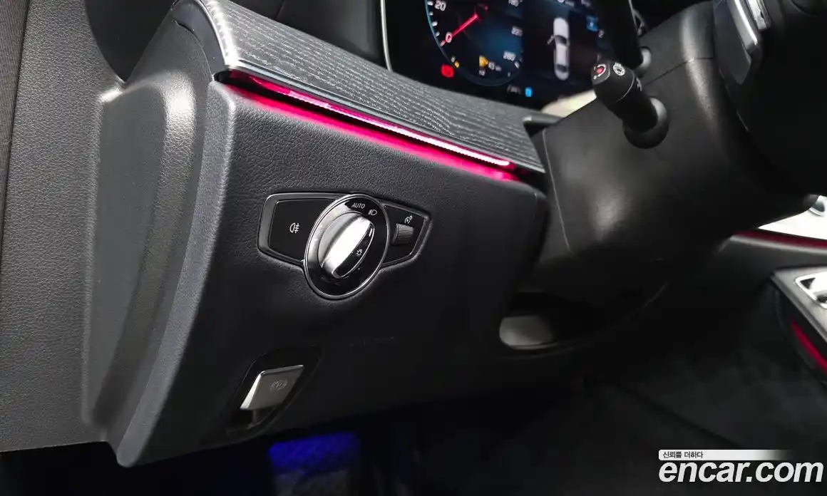 Mercedes-Benz E-Class 2022 2.0 гидро, фото 32