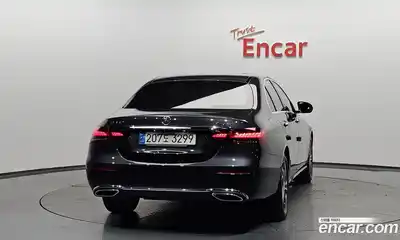 Mercedes-Benz E-Class 2022 2.0 гидро, миниатюра 4