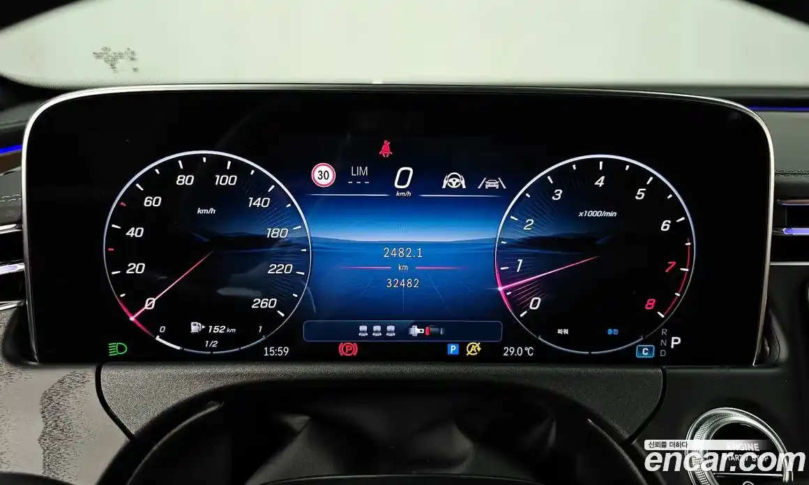 Mercedes-Benz E-Class 2024 2.0 гидро, фото 11