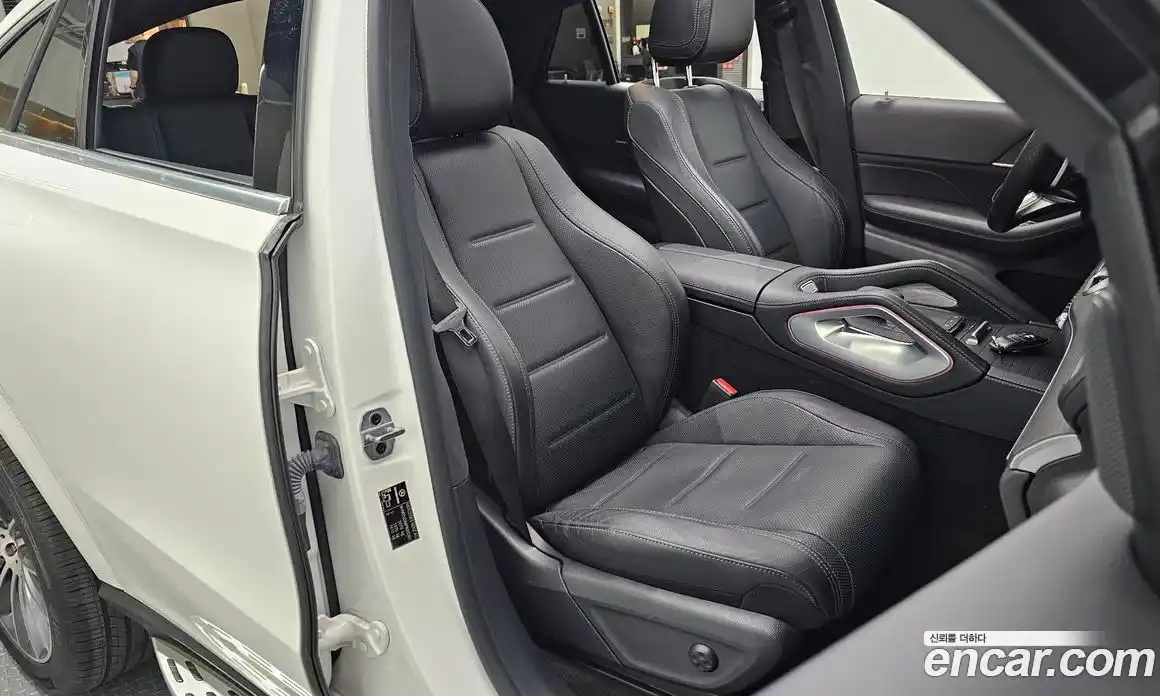 Mercedes-Benz GLE-Class 2023 3.0 гидро, фото 11