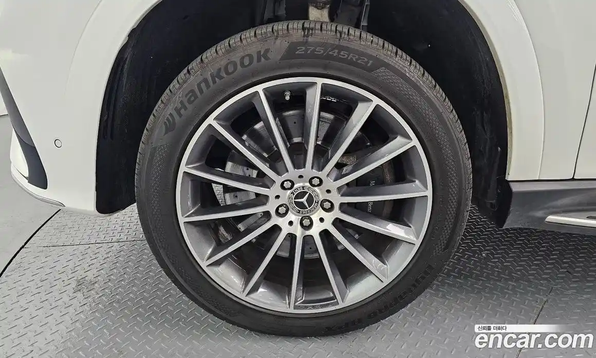 Mercedes-Benz GLE-Class 2023 3.0 гидро, фото 5