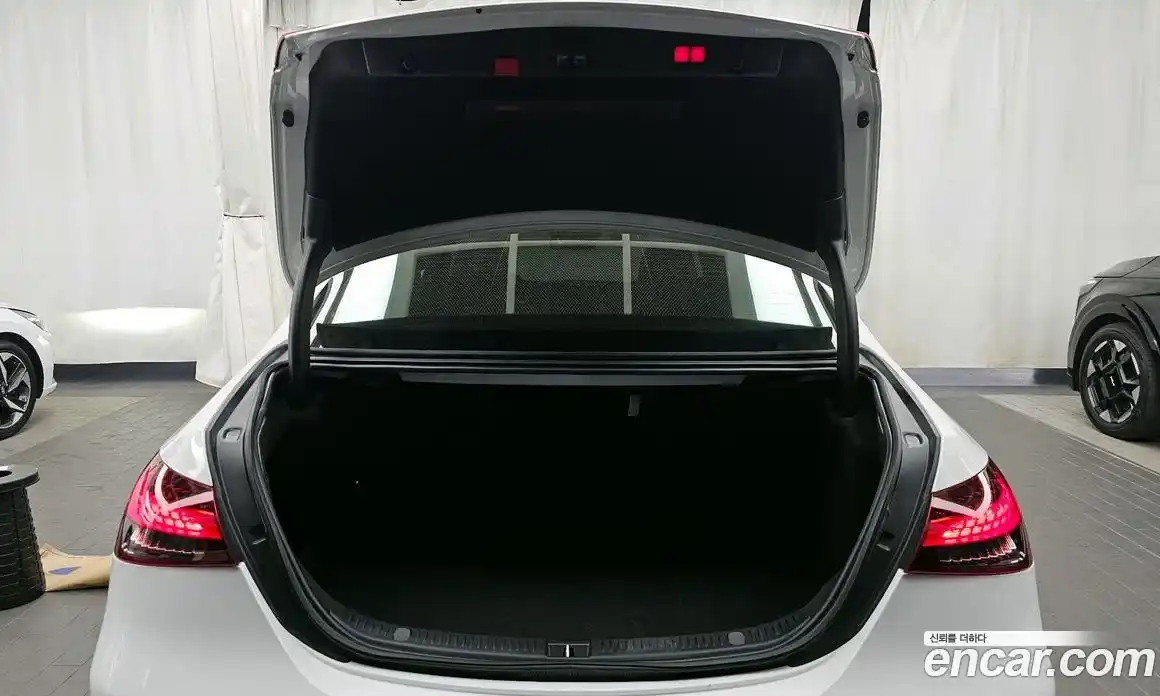 Mercedes-Benz E-Class 2022 1.9 гидро, фото 25