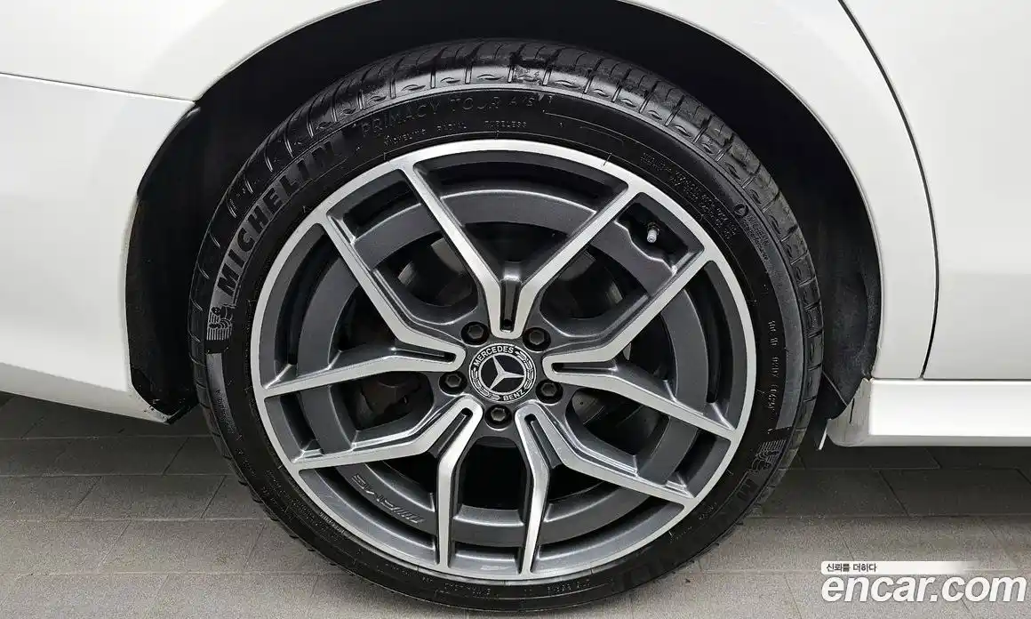 Mercedes-Benz E-Class 2022 1.9 гидро, фото 4