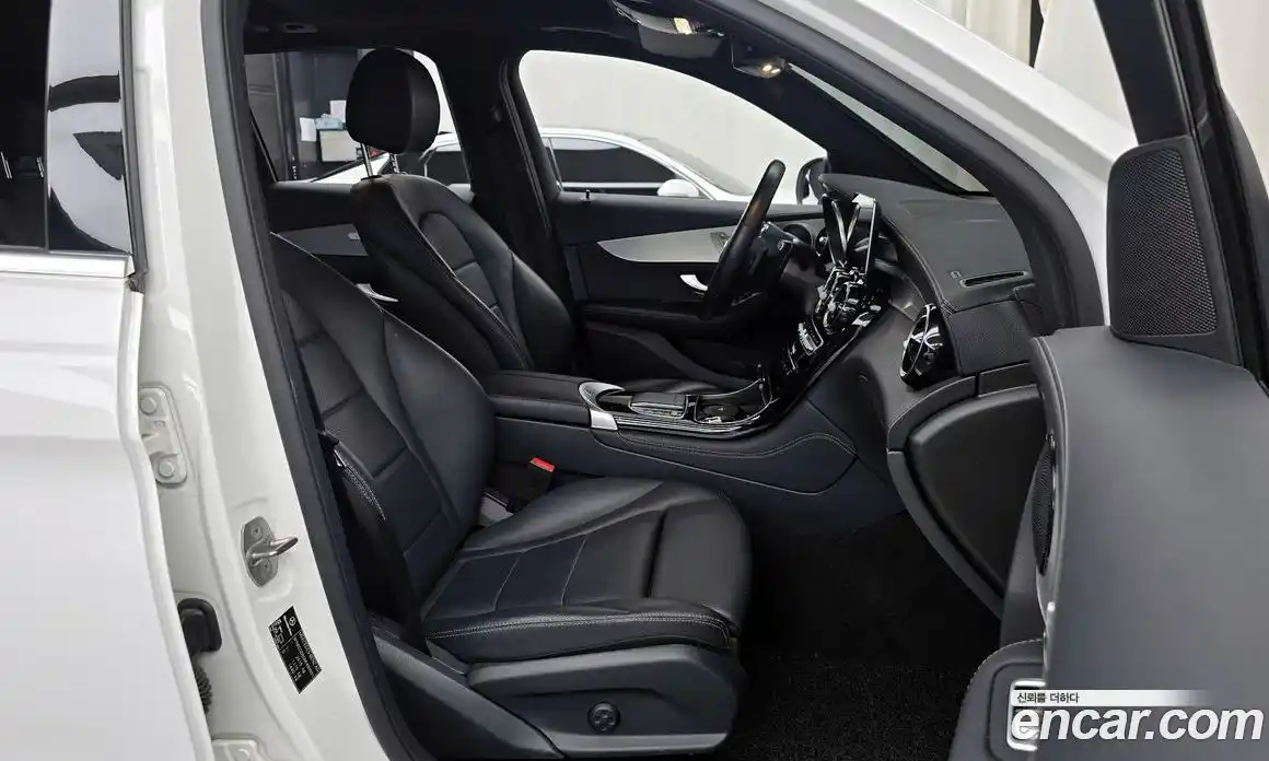 Mercedes-Benz GLC-Class 2020 2.0 автомат (гидро), фото 16