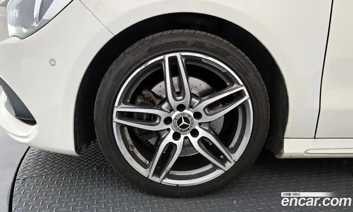Mercedes-Benz CLA-Class 2017 2.0 гидро, фото 5 Mercedes-Benz CLA-Class 2017 2.0 гидро, фото 5