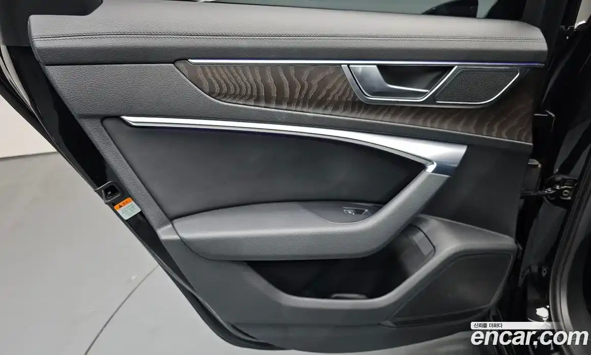 Audi A6 2021 2.0 автомат (гидро), фото 15