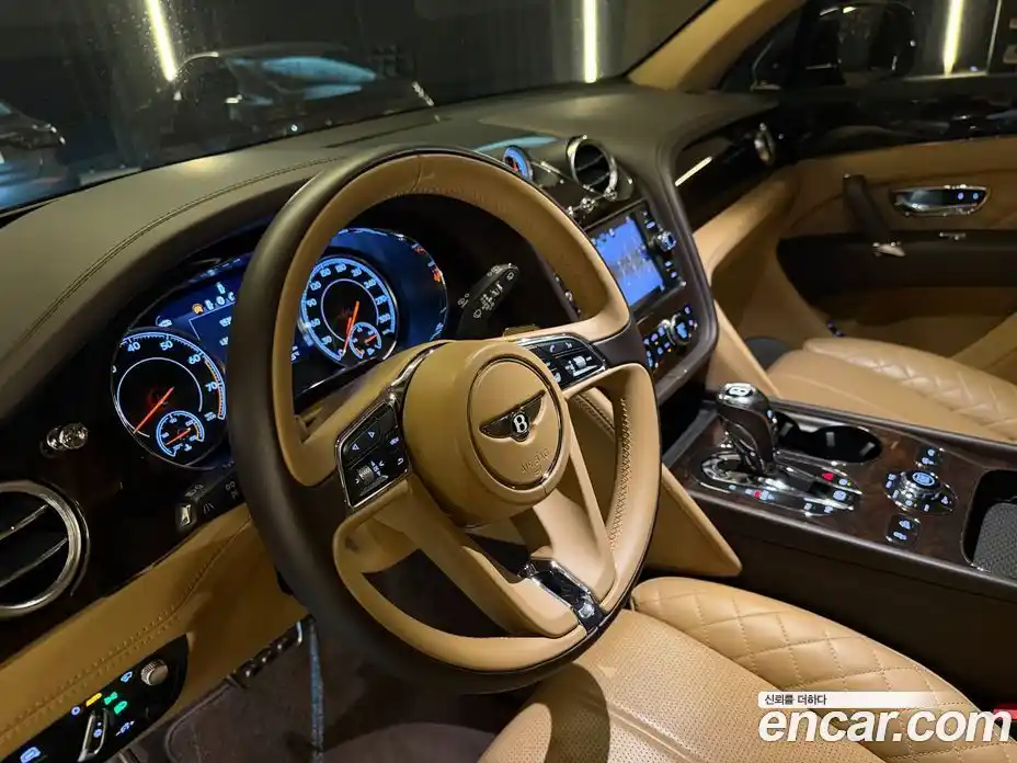 Bentley Bentayga 2018 6.0 гидро, фото 13