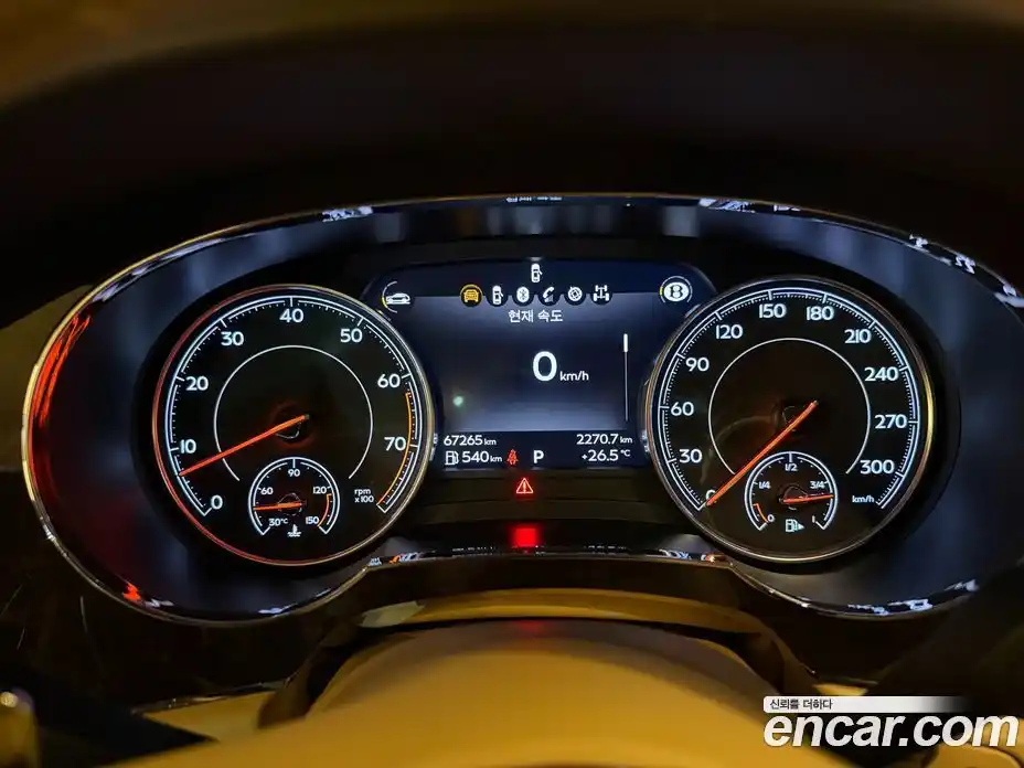 Bentley Bentayga 2018 6.0 гидро, фото 14