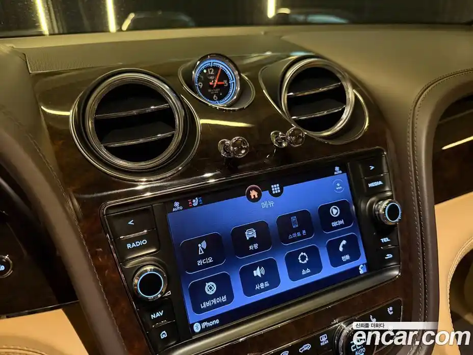 Bentley Bentayga 2018 6.0 гидро, фото 16