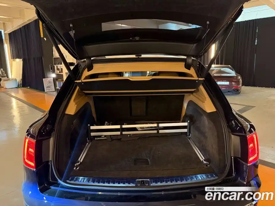 Bentley Bentayga 2018 6.0 гидро, фото 19