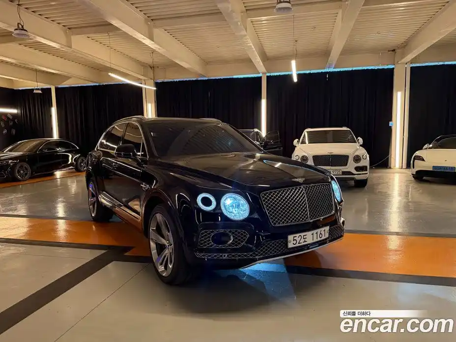 Bentley Bentayga 2018 6.0 гидро, фото 2