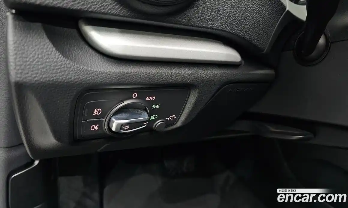 Audi A3 2015 1.6 автомат (гидро), фото 18