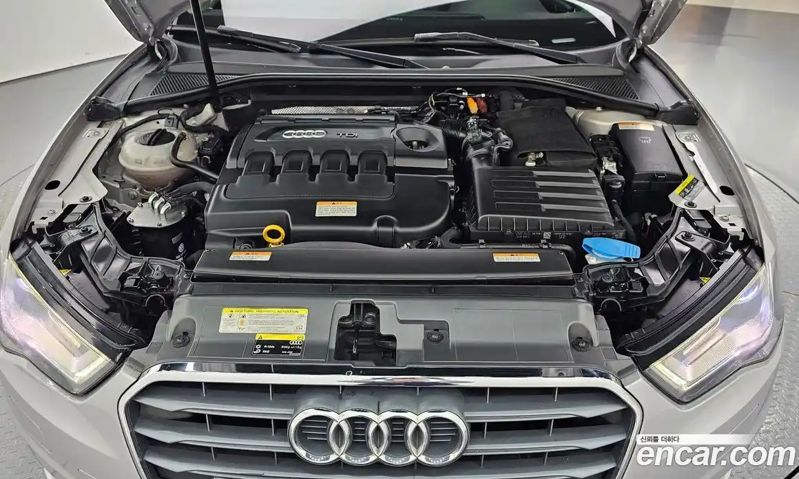 Audi A3 2015 1.6 автомат (гидро), фото 6