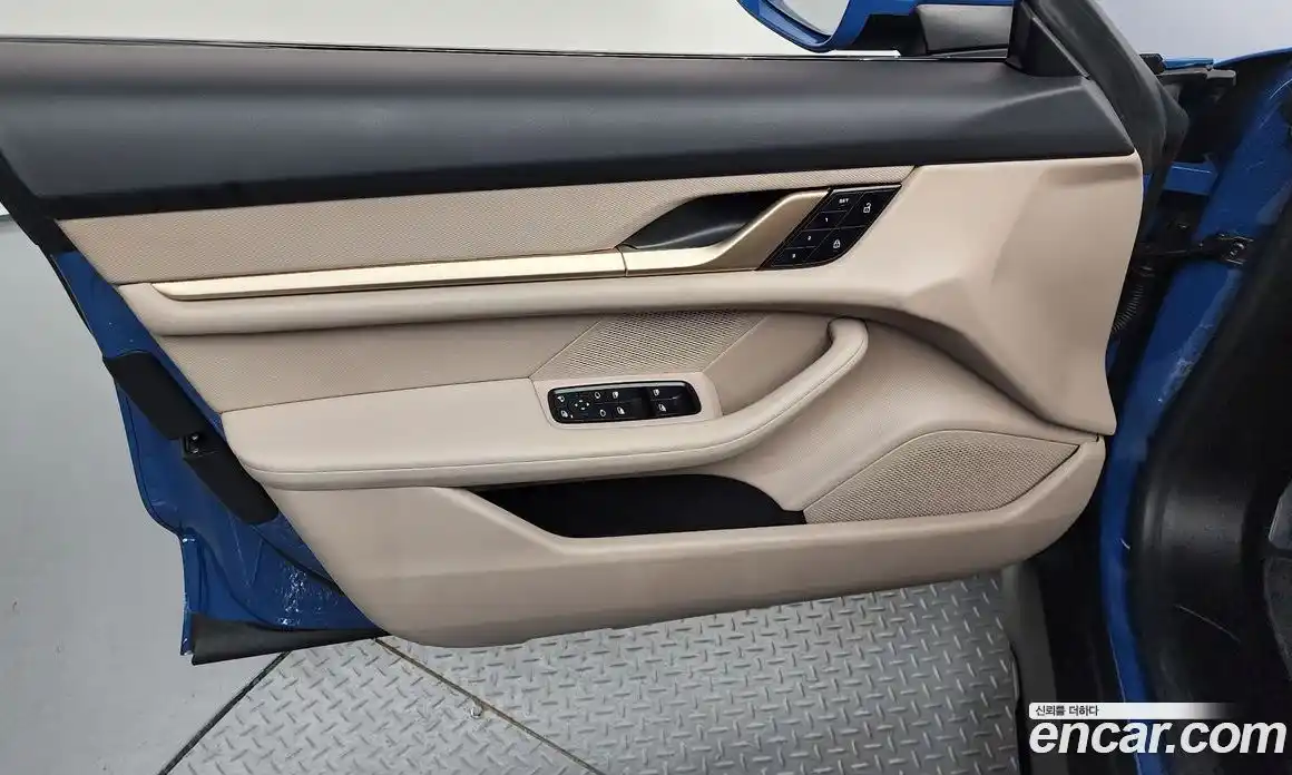 Porsche Taycan 2022 0.1 автомат (гидро), фото 14