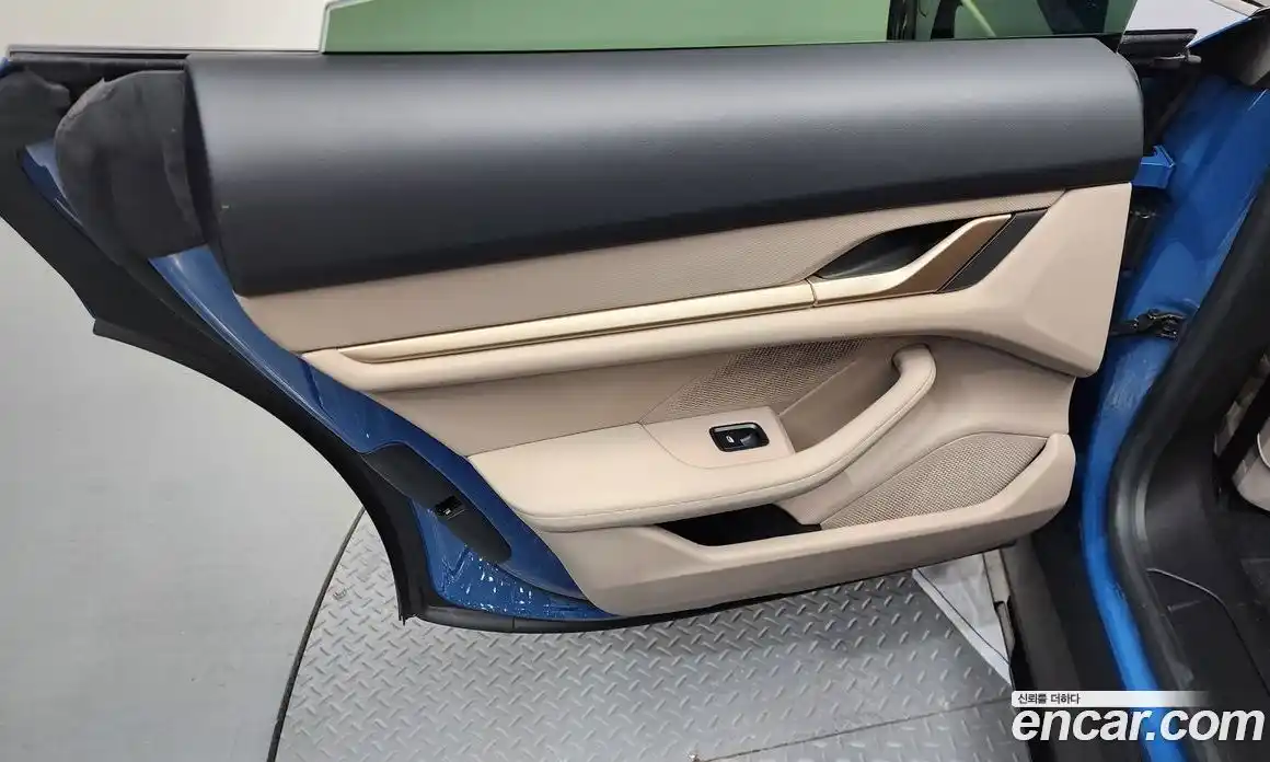 Porsche Taycan 2022 0.1 автомат (гидро), фото 15