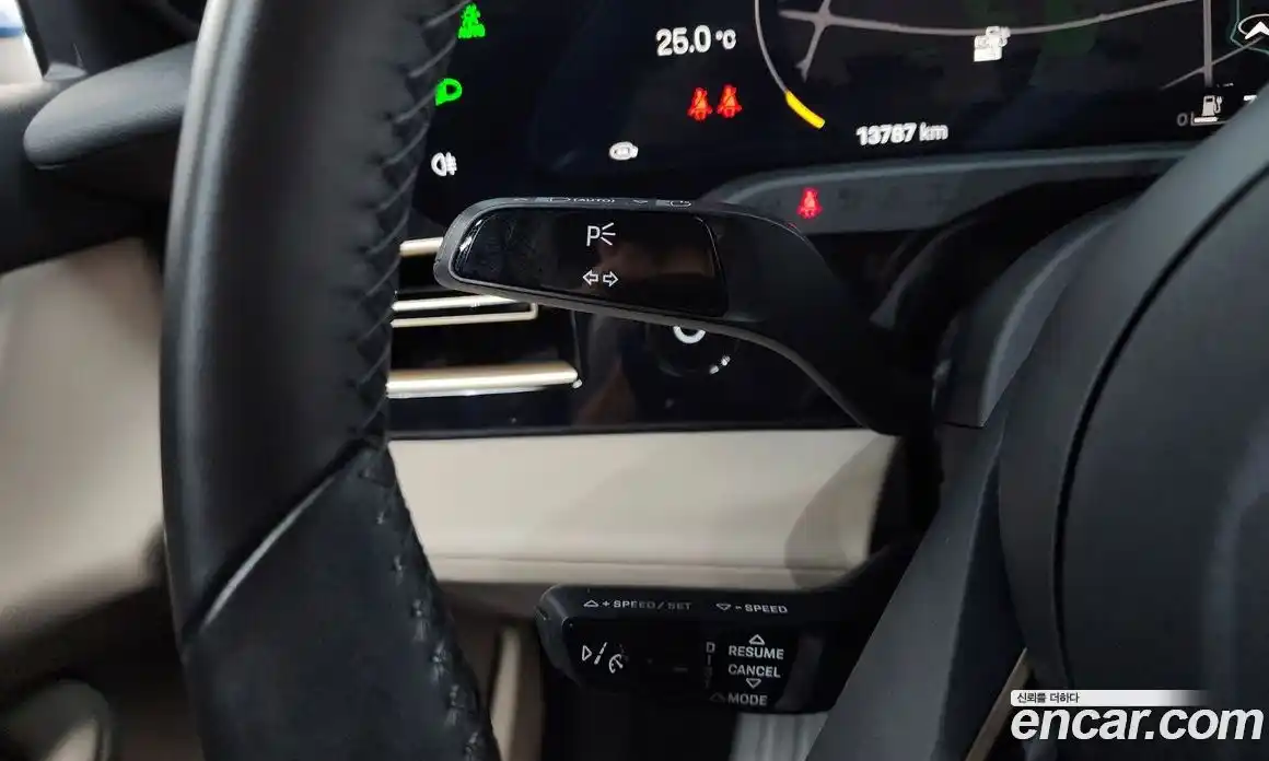 Porsche Taycan 2022 0.1 автомат (гидро), фото 22
