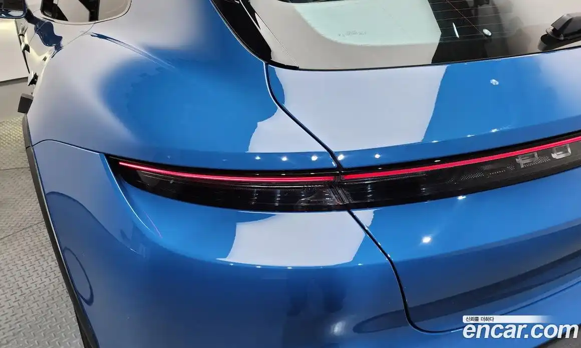 Porsche Taycan 2022 0.1 автомат (гидро), фото 9