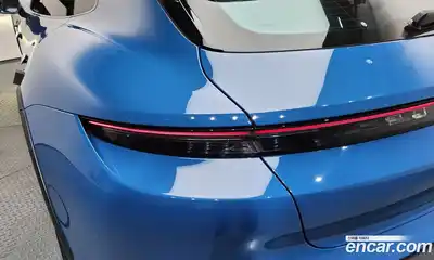 Porsche Taycan 2022 0.1 автомат (гидро), миниатюра 9